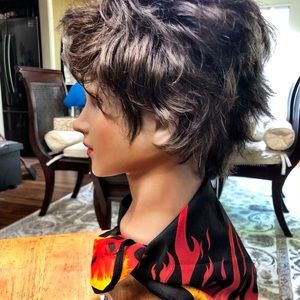 Very cute short brown wig.